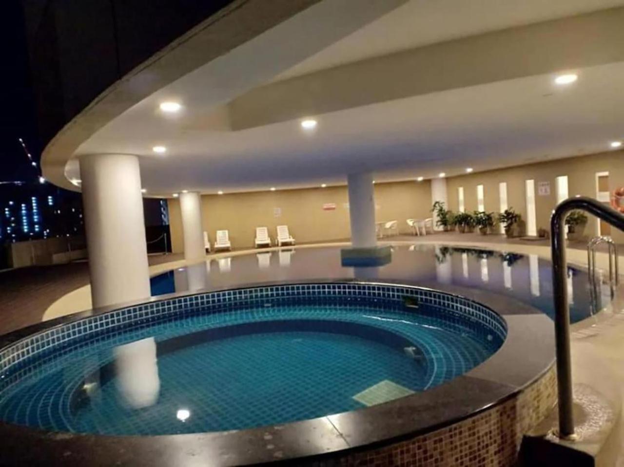 The Regency Luxury Suite -Gurney Strait Quay Tanjung Tokong Exteriér fotografie